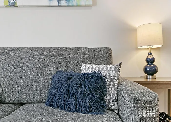 1br Lively & Rejuvenating In Prime Location - Roscoe 2m Apartment *