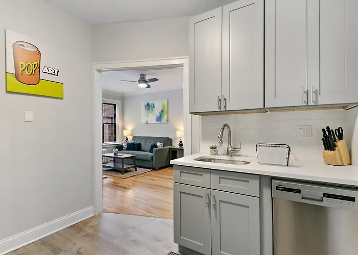 Apartment 1br Lively & Rejuvenating In Prime Location - Roscoe 2m Chicago